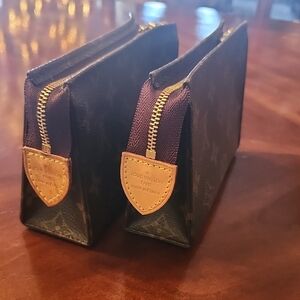 Louis Vuitton Monogram Pair Of Toiletry Pouches 15 Like New
